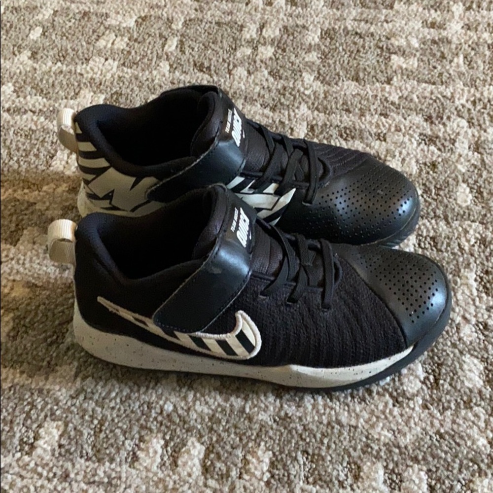 Boys Nike size 2